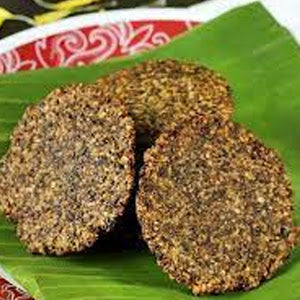 Crispy Andhra katte vadalu snack prepared in small batches with traditional ingredients.