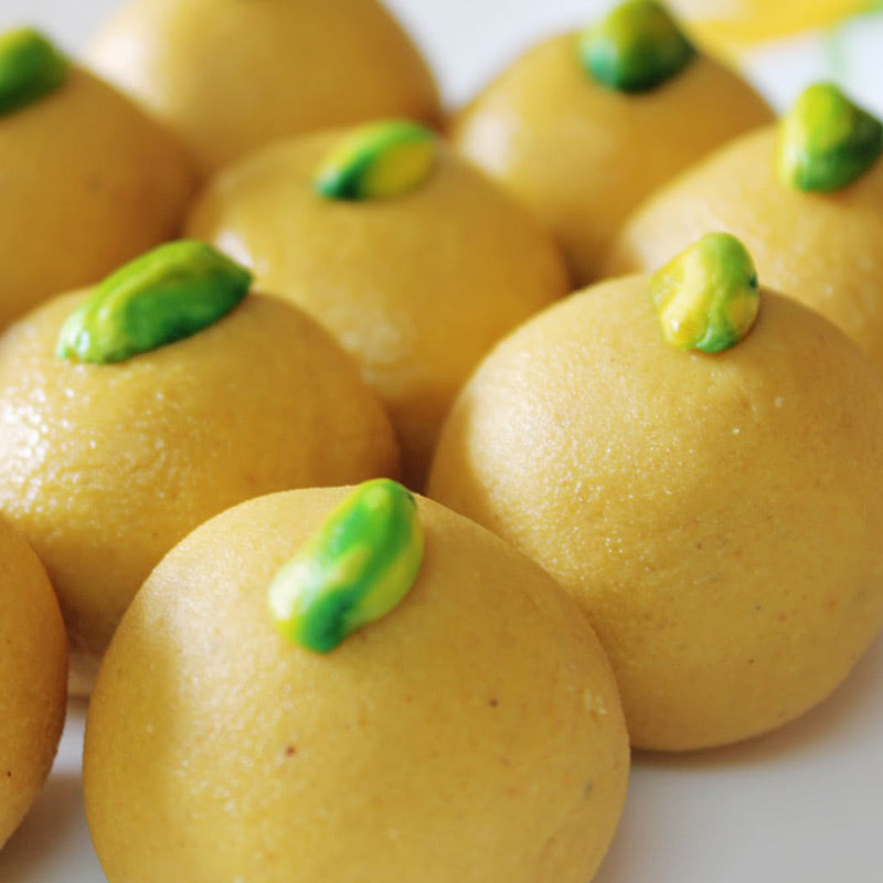 Sada laddu made with boondi 